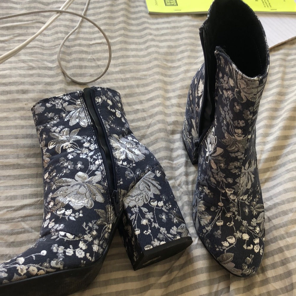 Merona booties - Picture 3 of 3